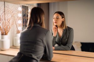 Las señales reveladoras de una personalidad narcisista: ¿estás lidiando con uno?